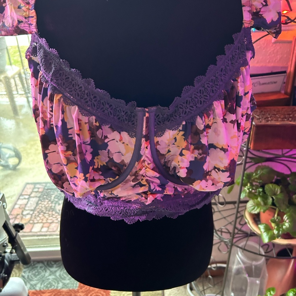 TORRID BRALETTE NWT UNDERWIRE SIZE 4